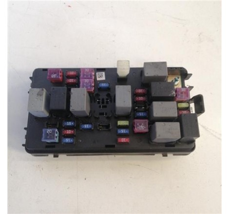 CAJA FUSIBLES/RELE -...