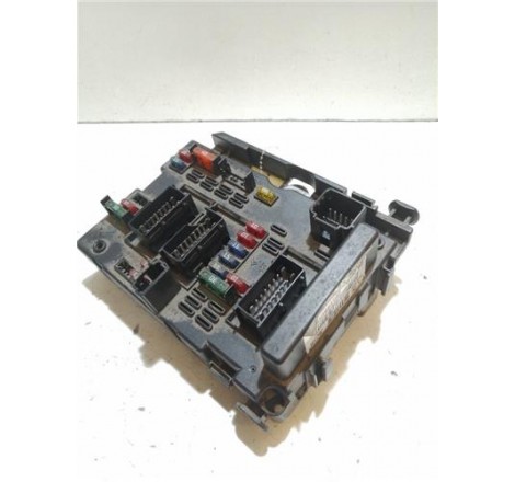 CAJA FUSIBLES/RELE -...