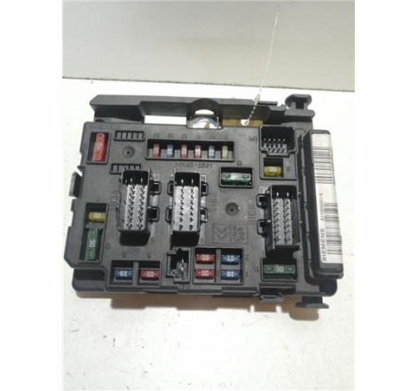 CAJA FUSIBLES/RELE -...