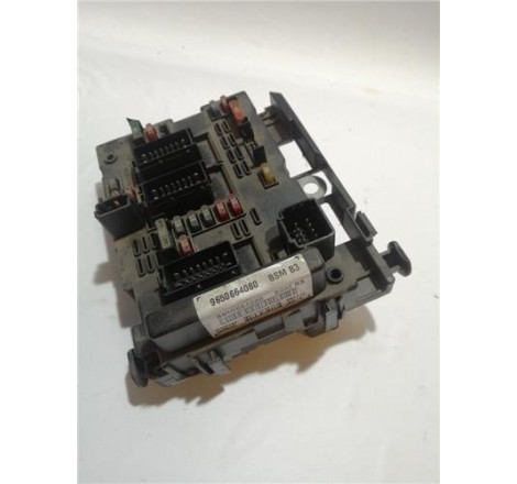 CAJA FUSIBLES/RELE -...