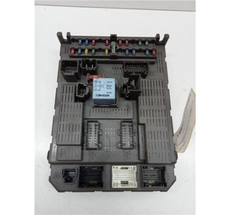 CAJA FUSIBLES/RELE -...