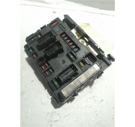 CAJA FUSIBLES/RELE -...