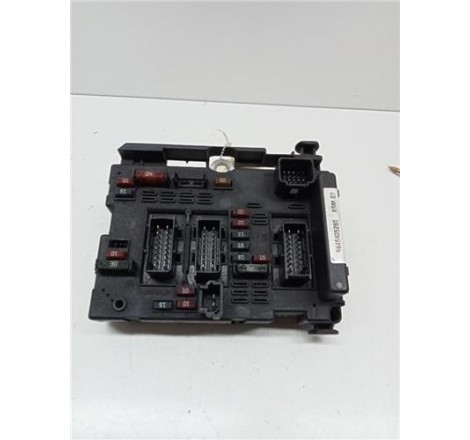 CAJA FUSIBLES/RELE -...