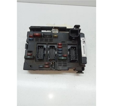 CAJA FUSIBLES/RELE -...