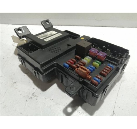 CAJA FUSIBLES/RELE - Kia...