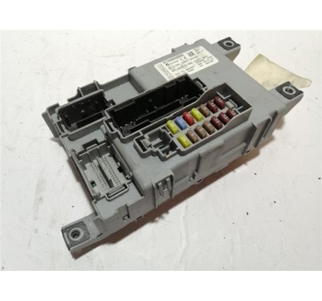 CAJA FUSIBLES/RELE -...