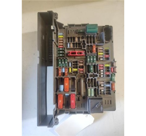 CAJA FUSIBLES/RELE - BMW...
