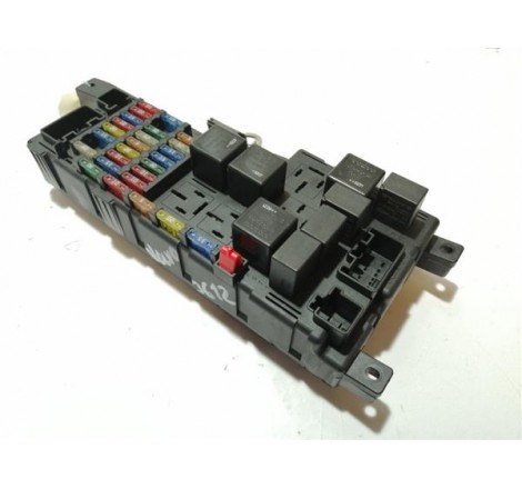 CAJA FUSIBLES/RELE - Volvo...
