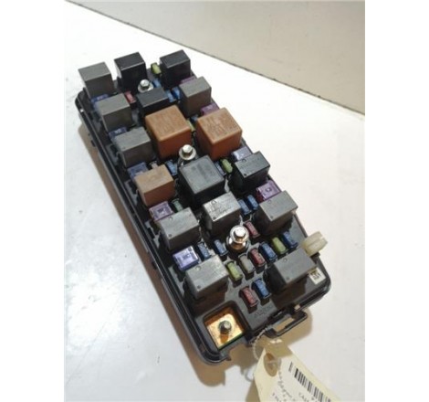 CAJA FUSIBLES/RELE -...