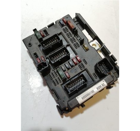 CAJA FUSIBLES/RELE -...