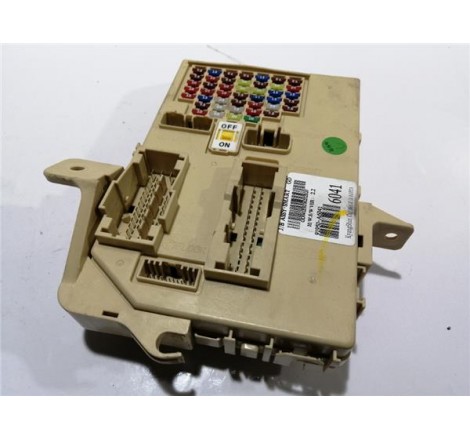 CAJA FUSIBLES/RELE -...