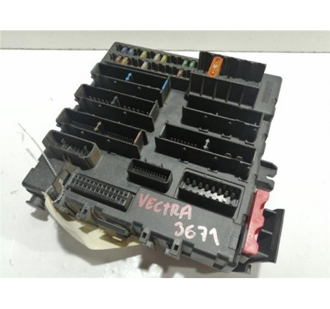 CAJA FUSIBLES/RELE - Opel...