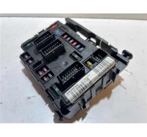 CAJA FUSIBLES/RELE -...