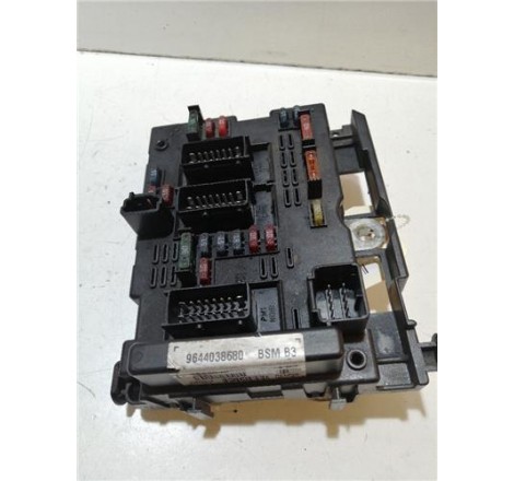 CAJA FUSIBLES/RELE -...