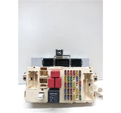 CAJA FUSIBLES/RELE - Fiat...