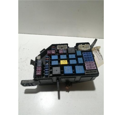 CAJA FUSIBLES/RELE -...