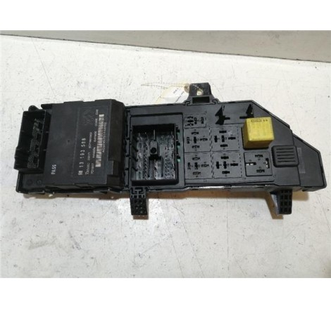 CAJA FUSIBLES/RELE - Opel...