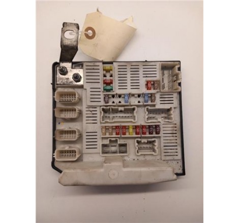 CAJA FUSIBLES/RELE -...