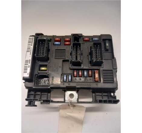 CAJA FUSIBLES/RELE -...