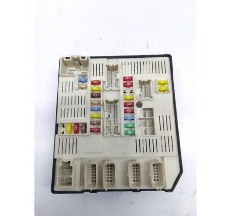 CAJA FUSIBLES/RELE -...