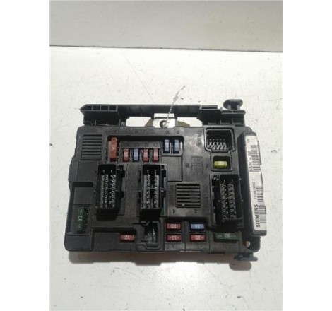 CAJA FUSIBLES/RELE -...