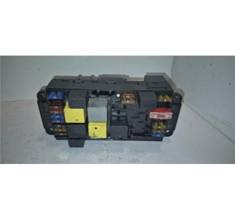 CAJA FUSIBLES/RELE -...