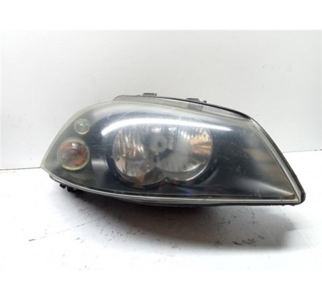 FARO DELANTERO  DCHO - Seat...