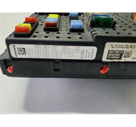 CAJA FUSIBLES/RELE - Volvo...