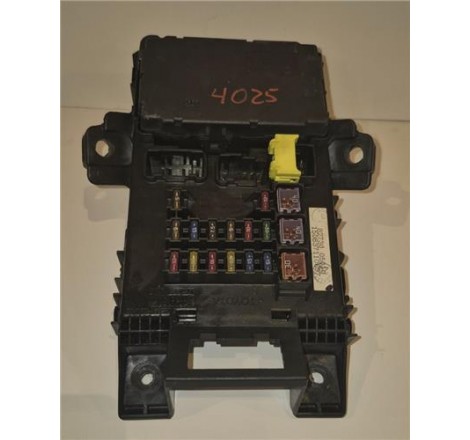 CAJA FUSIBLES/RELE - Toyota...