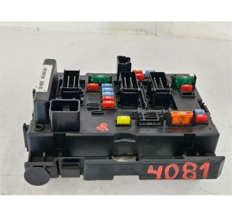 CAJA FUSIBLES/RELE -...