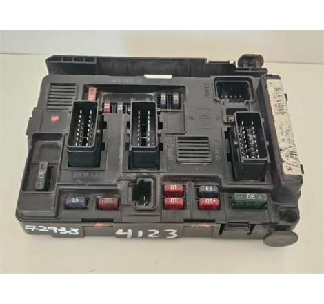 CAJA FUSIBLES/RELE -...