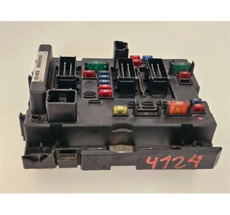 CAJA FUSIBLES/RELE -...